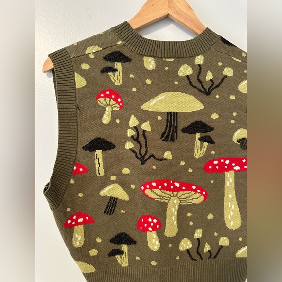 NWT Saint Geraldine Whimsical “MUSHROOM” Vest, Small - Picture 6 of 6